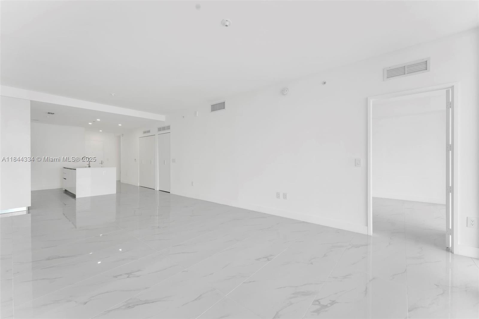 700 Ne 24 Street 3806 Property Photo 12