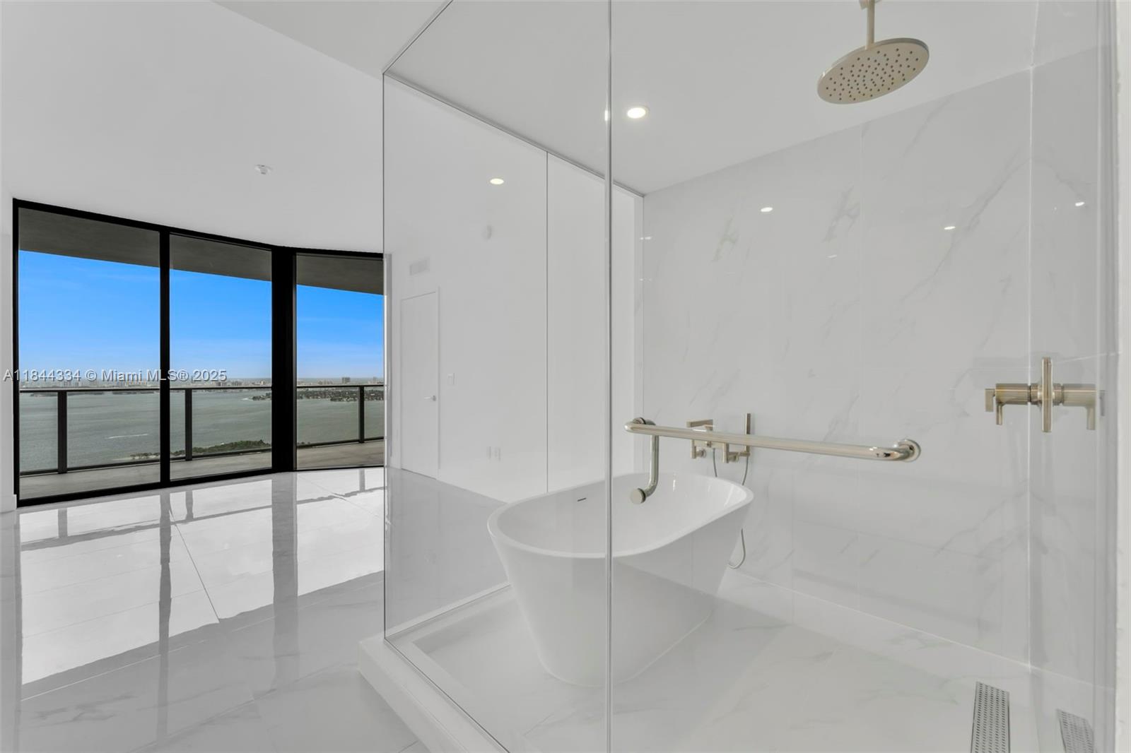 700 Ne 24 Street 3806 Property Photo 15