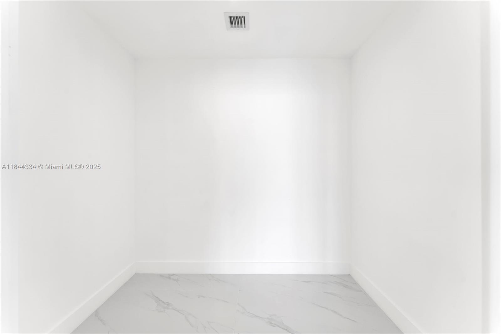 700 Ne 24 Street 3806 Property Photo 18