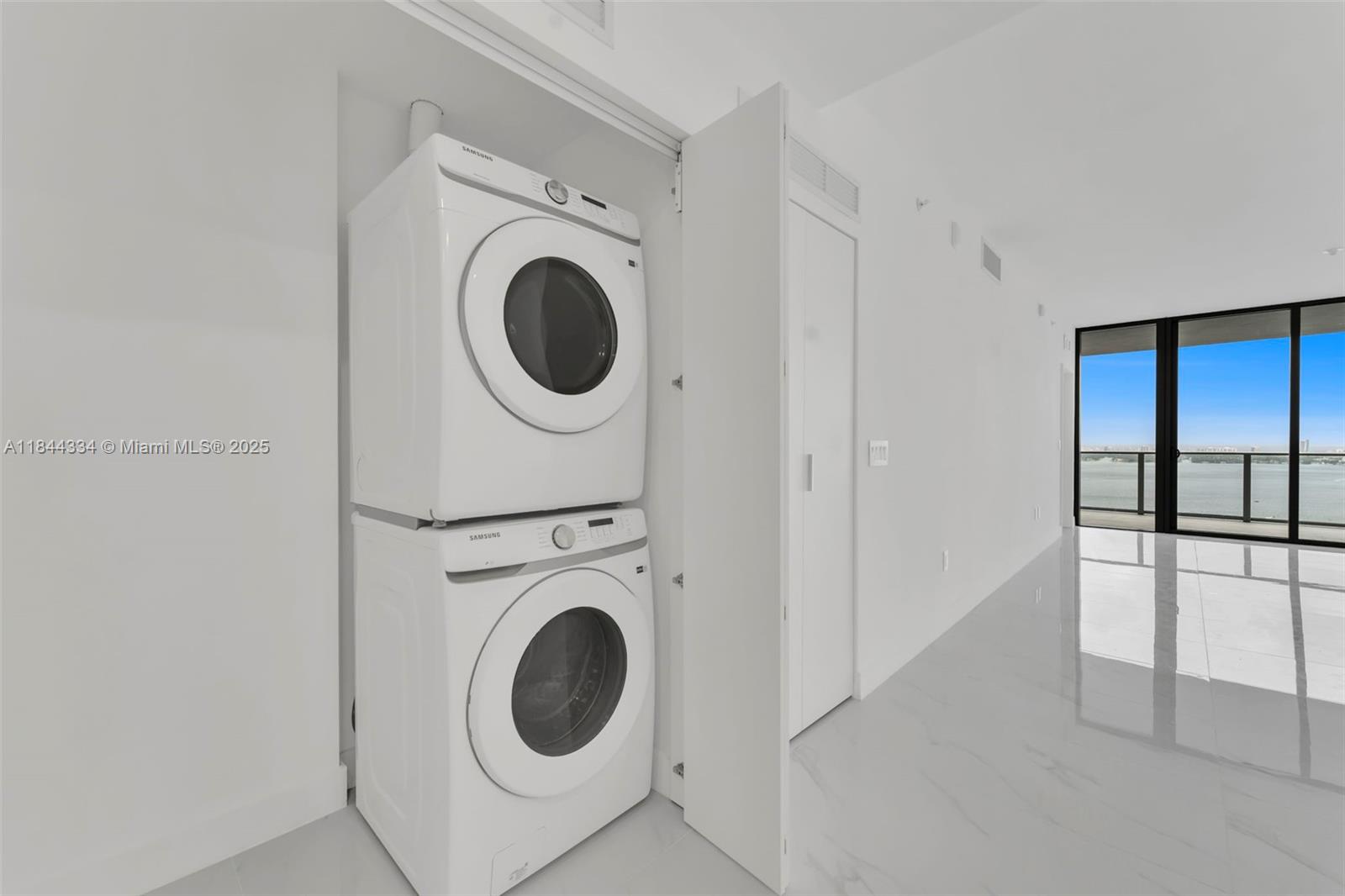 700 Ne 24 Street 3806 Property Photo 24