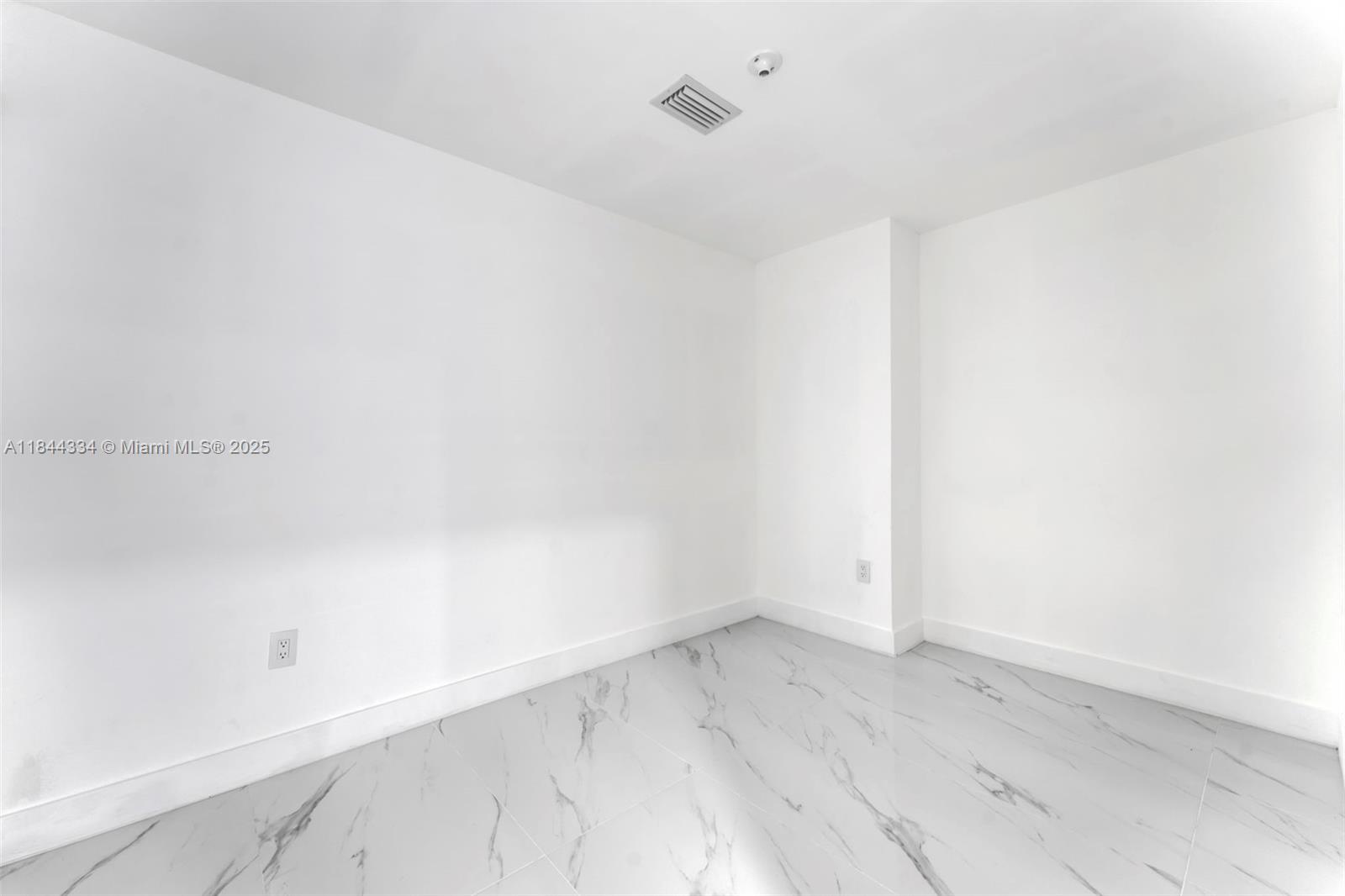 700 Ne 24 Street 3806 Property Photo 26