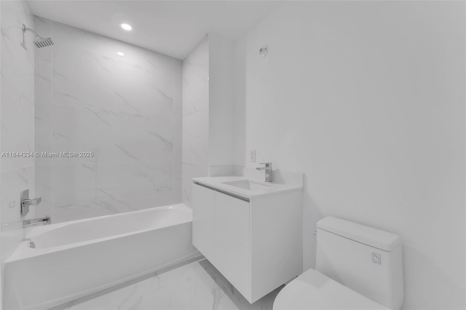 700 Ne 24 Street 3806 Property Photo 32