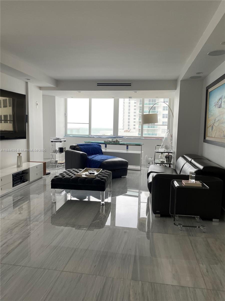 5005 Collins Ave 1218 Property Photo 1