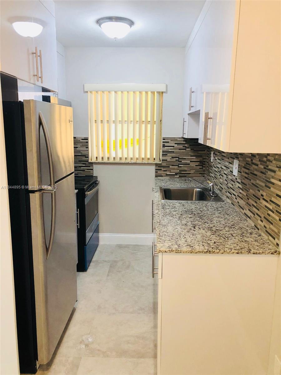 2615 Polk 24 Property Photo 1