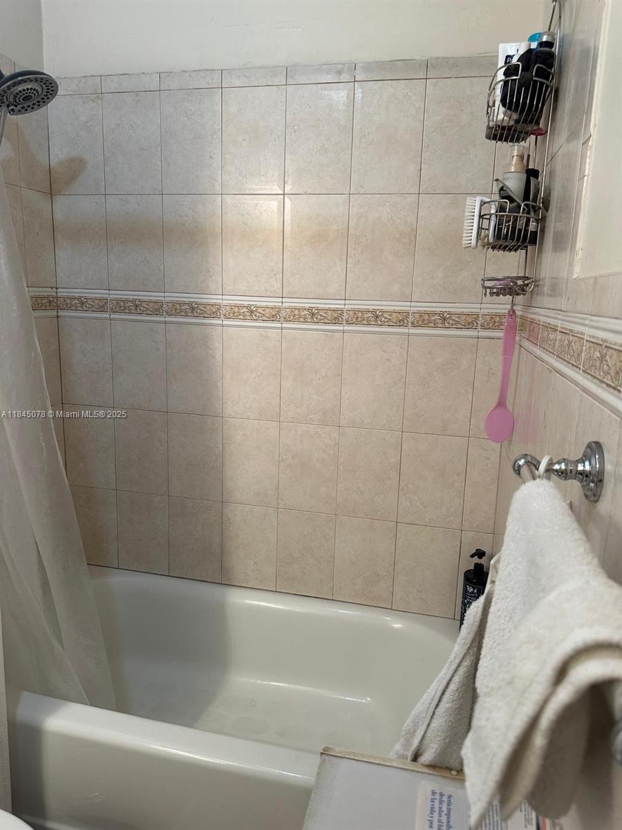 309 S Royal Poinciana Blvd 302 Property Photo 5