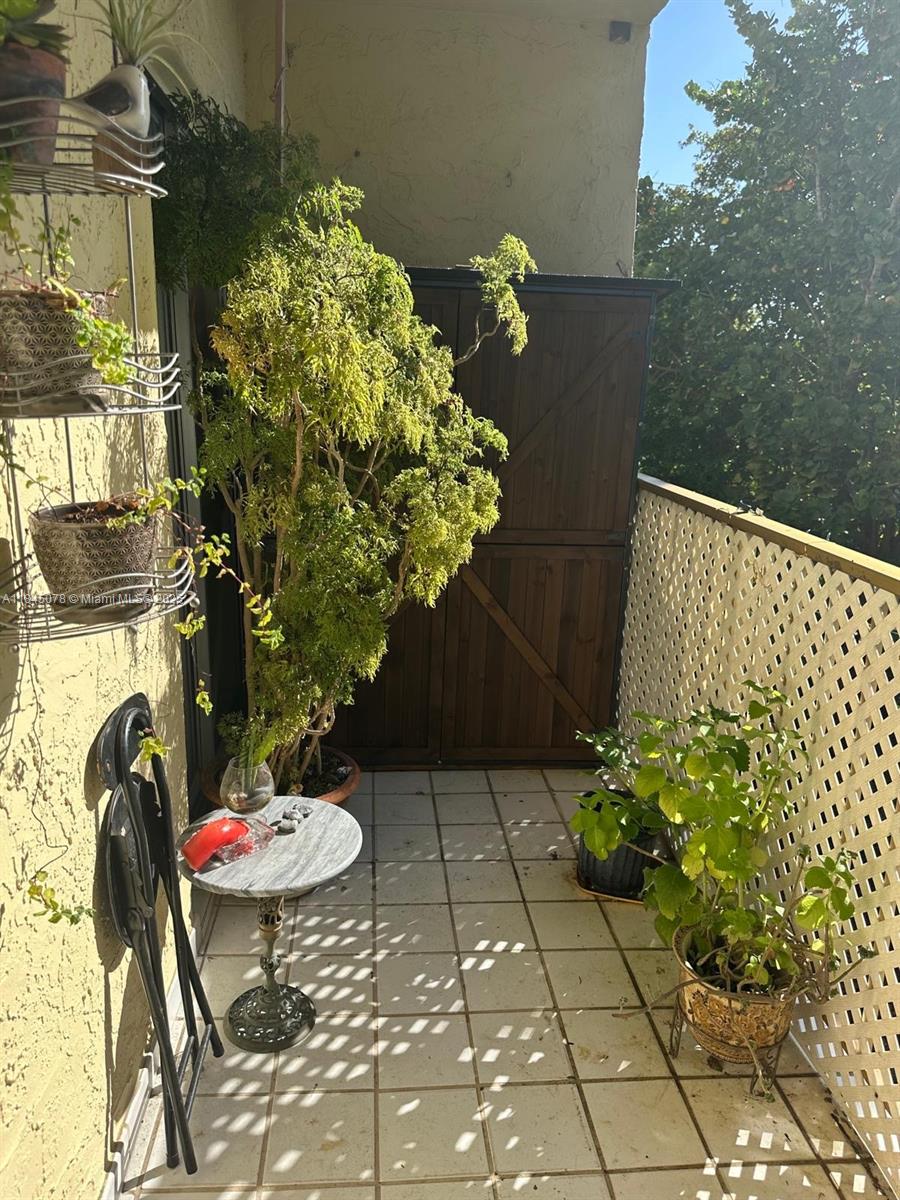 309 S Royal Poinciana Blvd 302 Property Photo 10