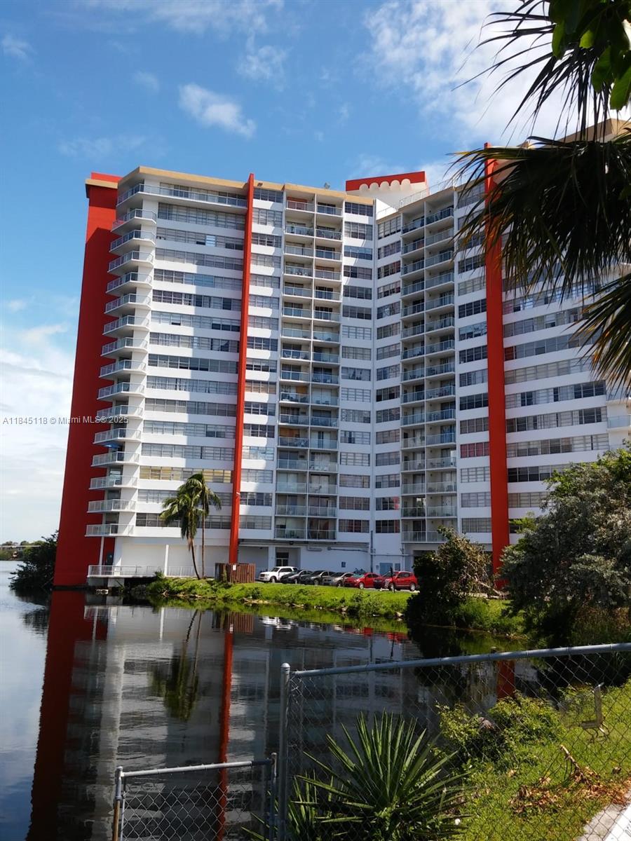 1301 NE Miami Gardens Dr 602W Property Photo 1
