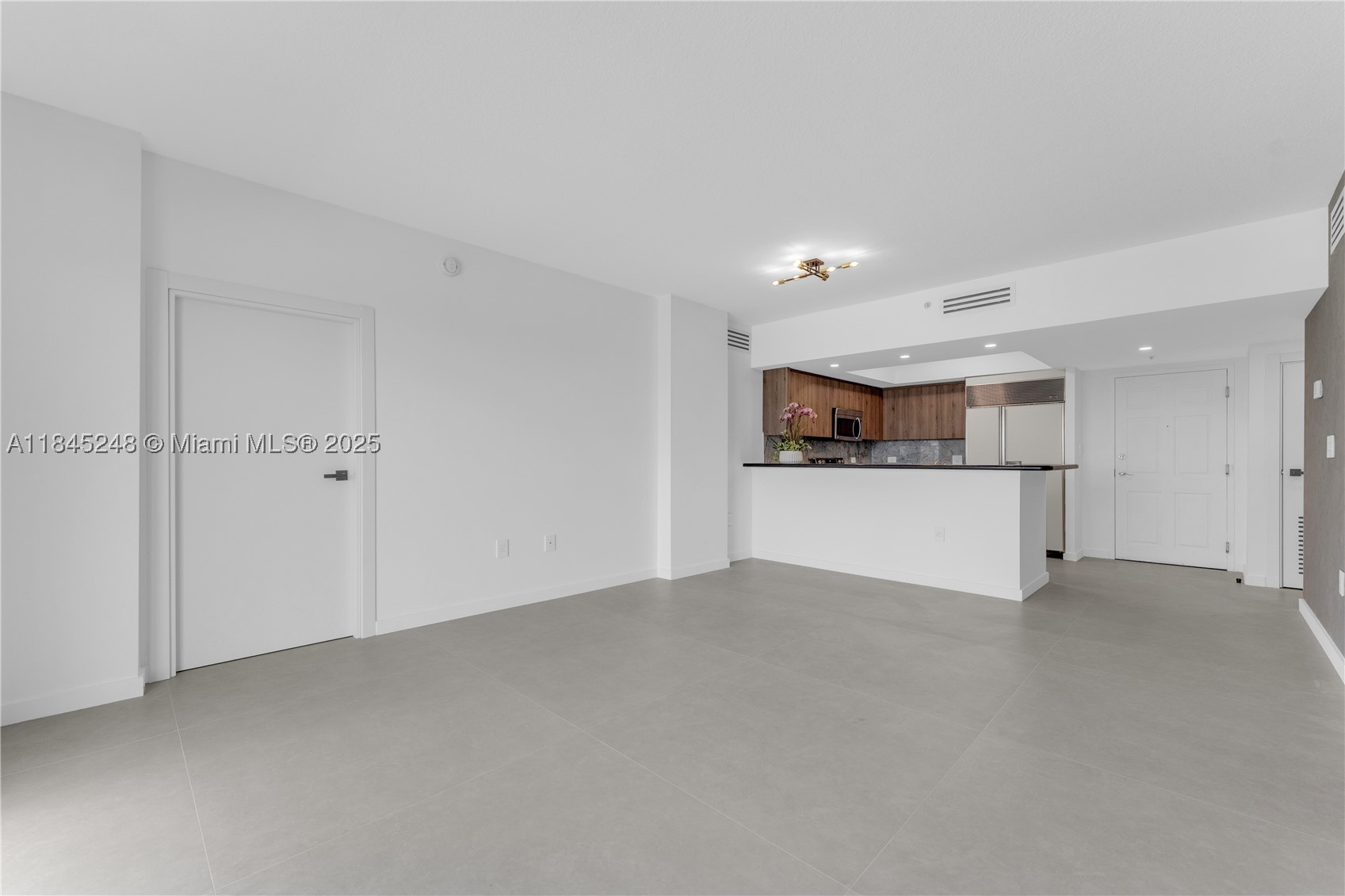 140 S Dixie Hwy 735 Property Photo 15