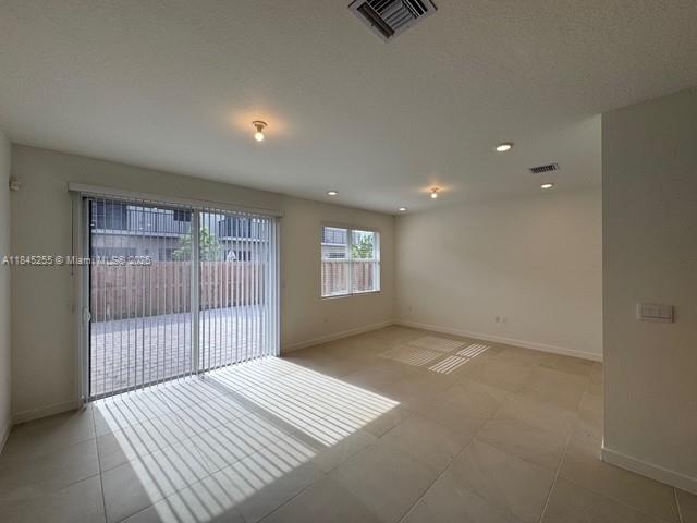 132 Ne 14th Ter Property Photo 16