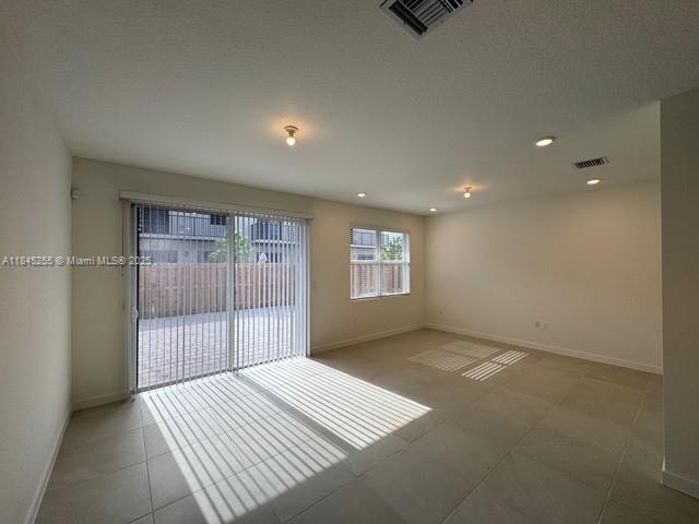 132 Ne 14th Ter Property Photo 17