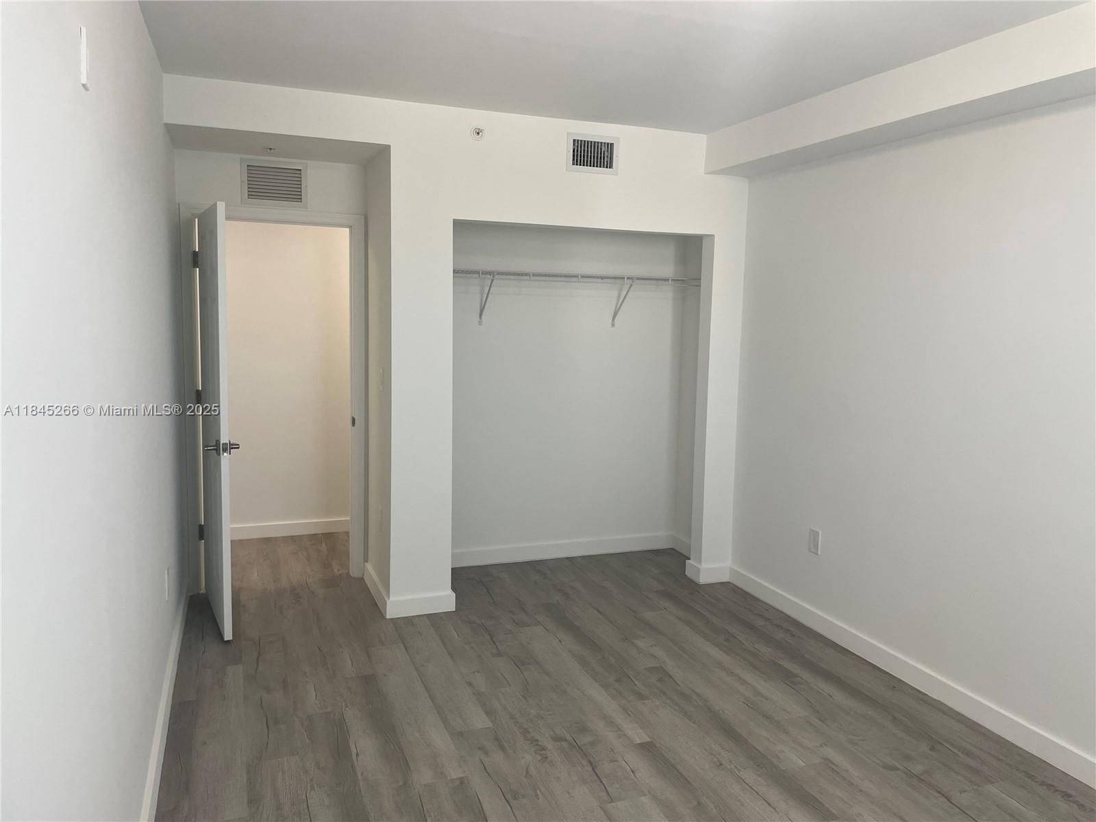 A11845266 Property Photo 11