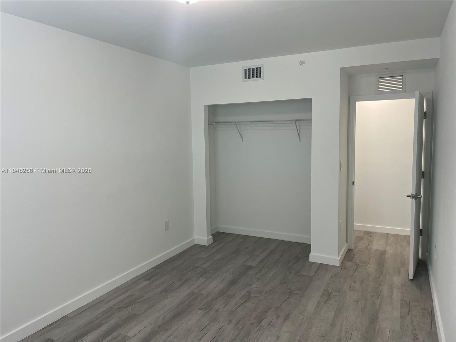 A11845266 Property Photo 14