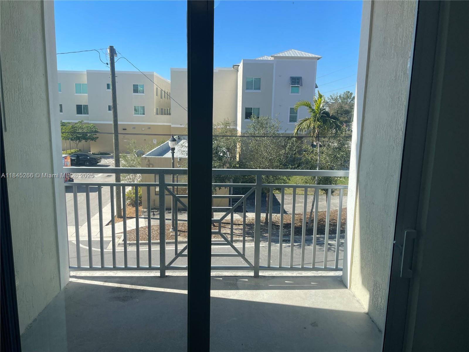 A11845266 Property Photo 18