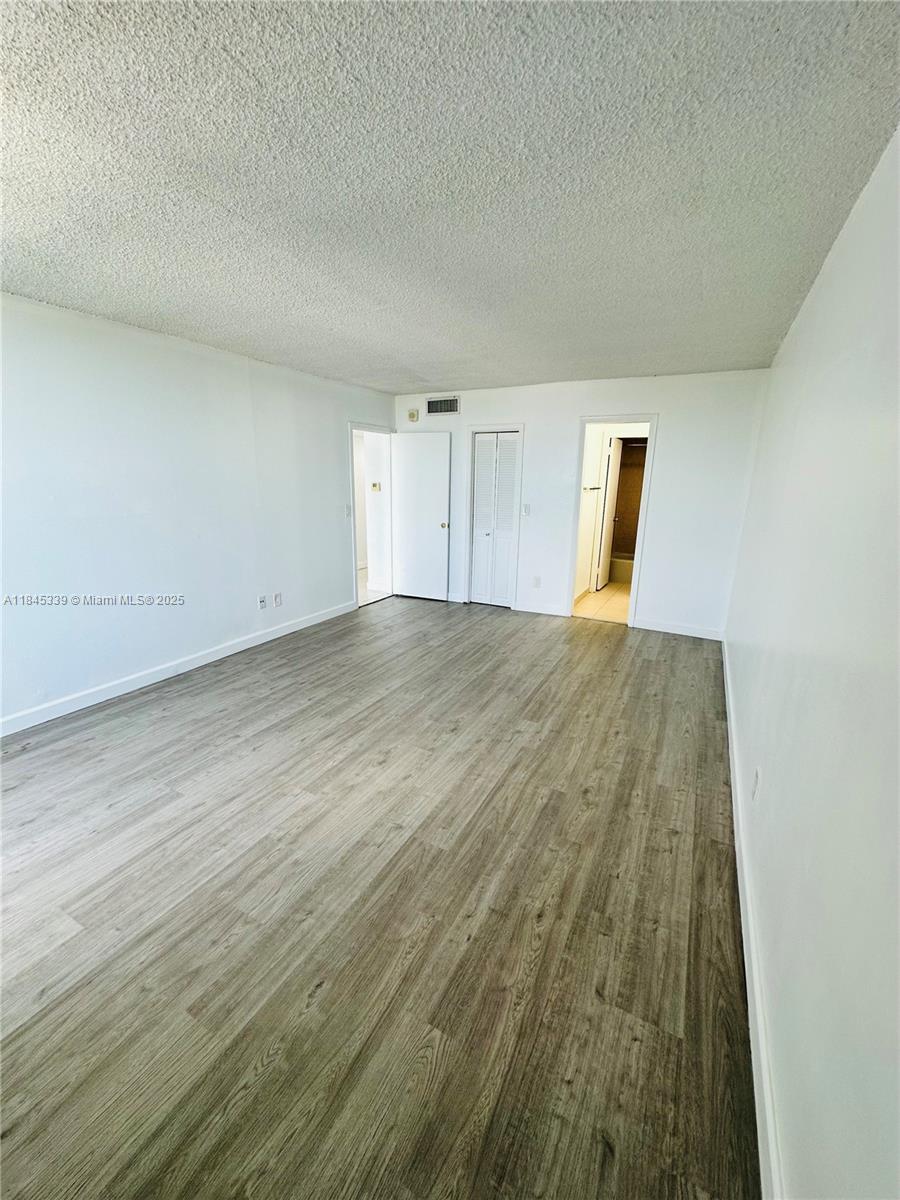 2020 Ne 135th St 807 Property Photo 9