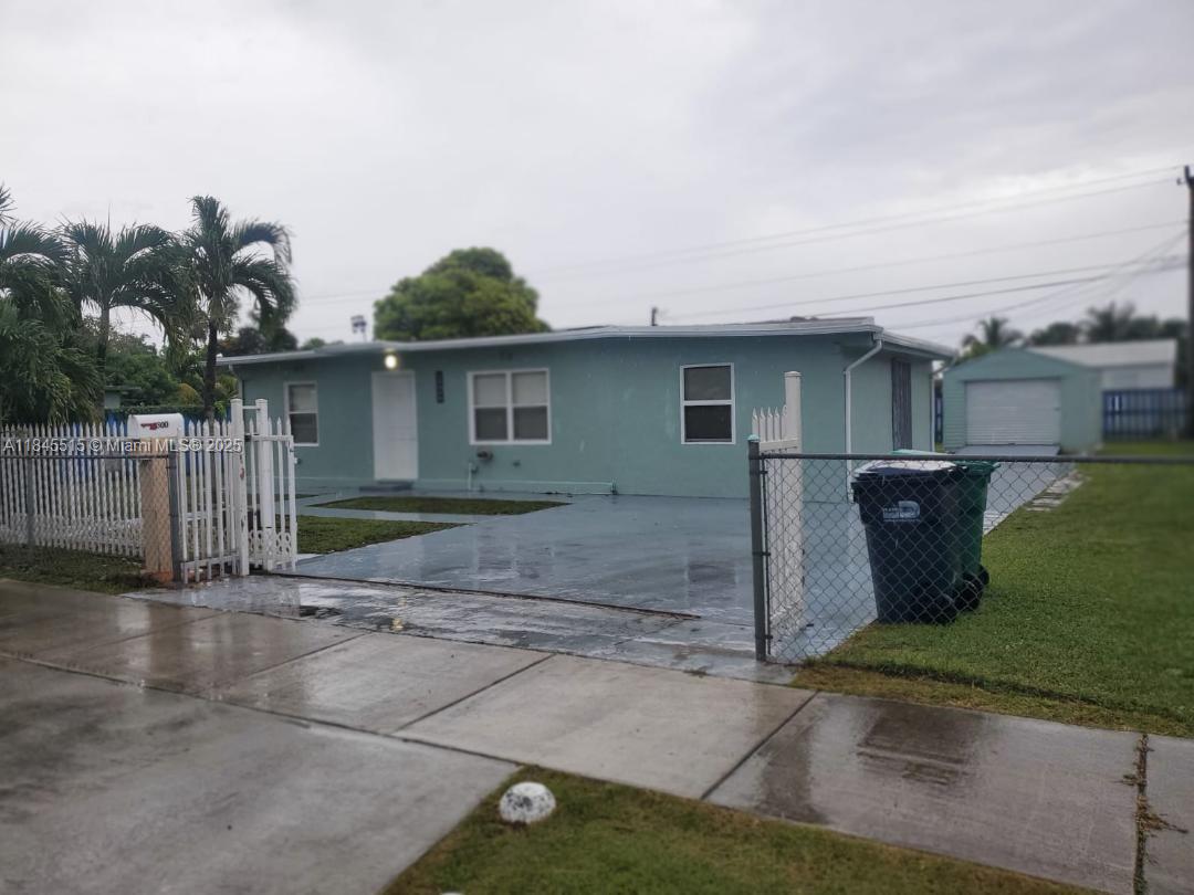 A11845515 Property Photo 1