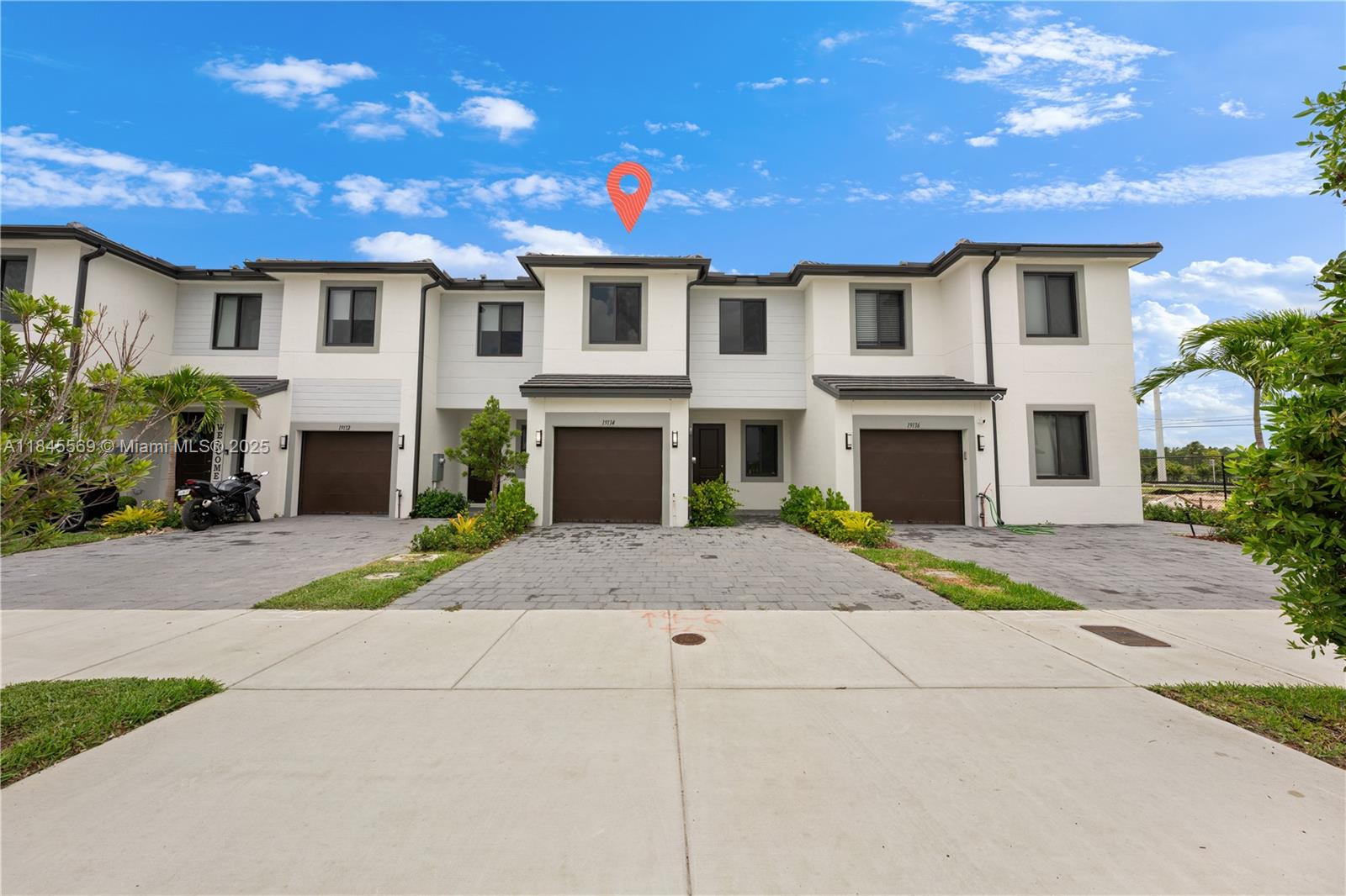 19114 SW 345th Ter 19114 Property Photo 1