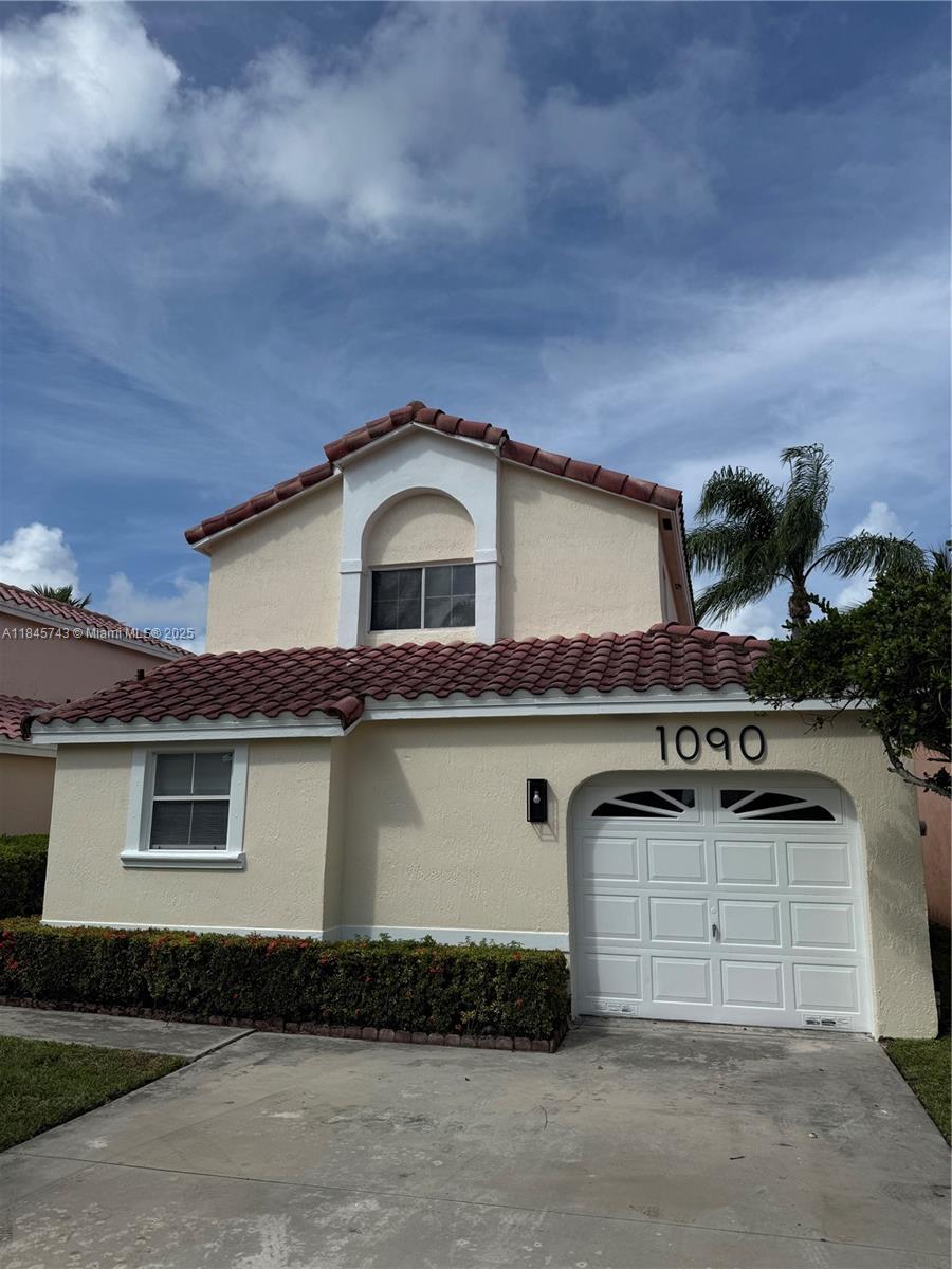 1090 Se 6th Ave Property Photo 1