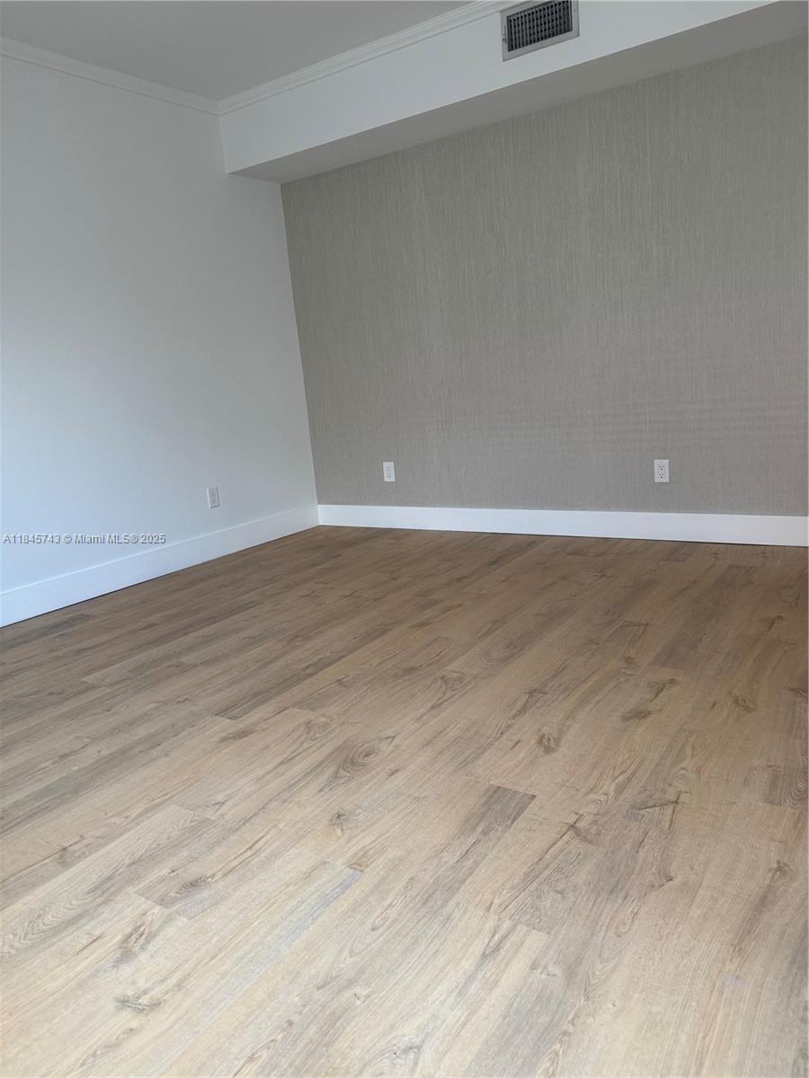 1090 Se 6th Ave Property Photo 16