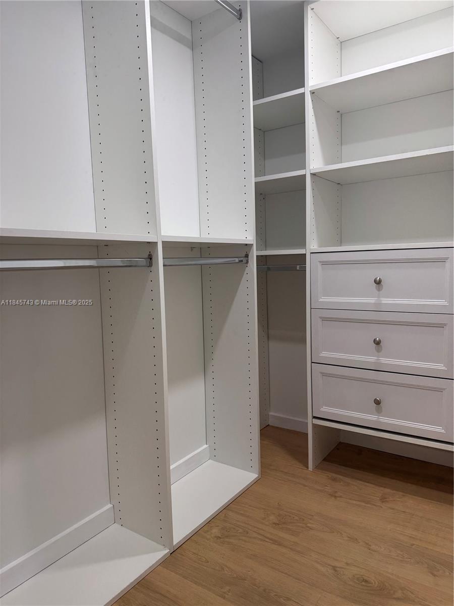 1090 Se 6th Ave Property Photo 19