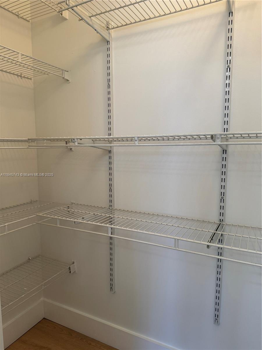 1090 Se 6th Ave Property Photo 24