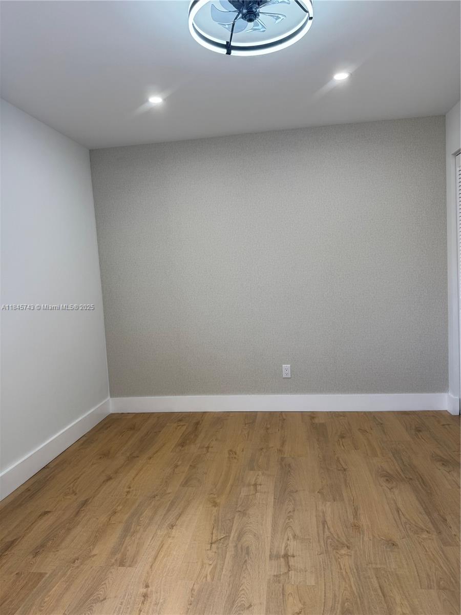 1090 Se 6th Ave Property Photo 27