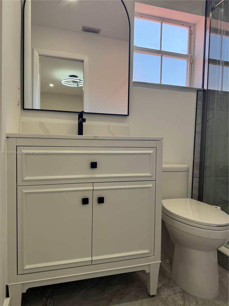 1090 Se 6th Ave Property Photo 29