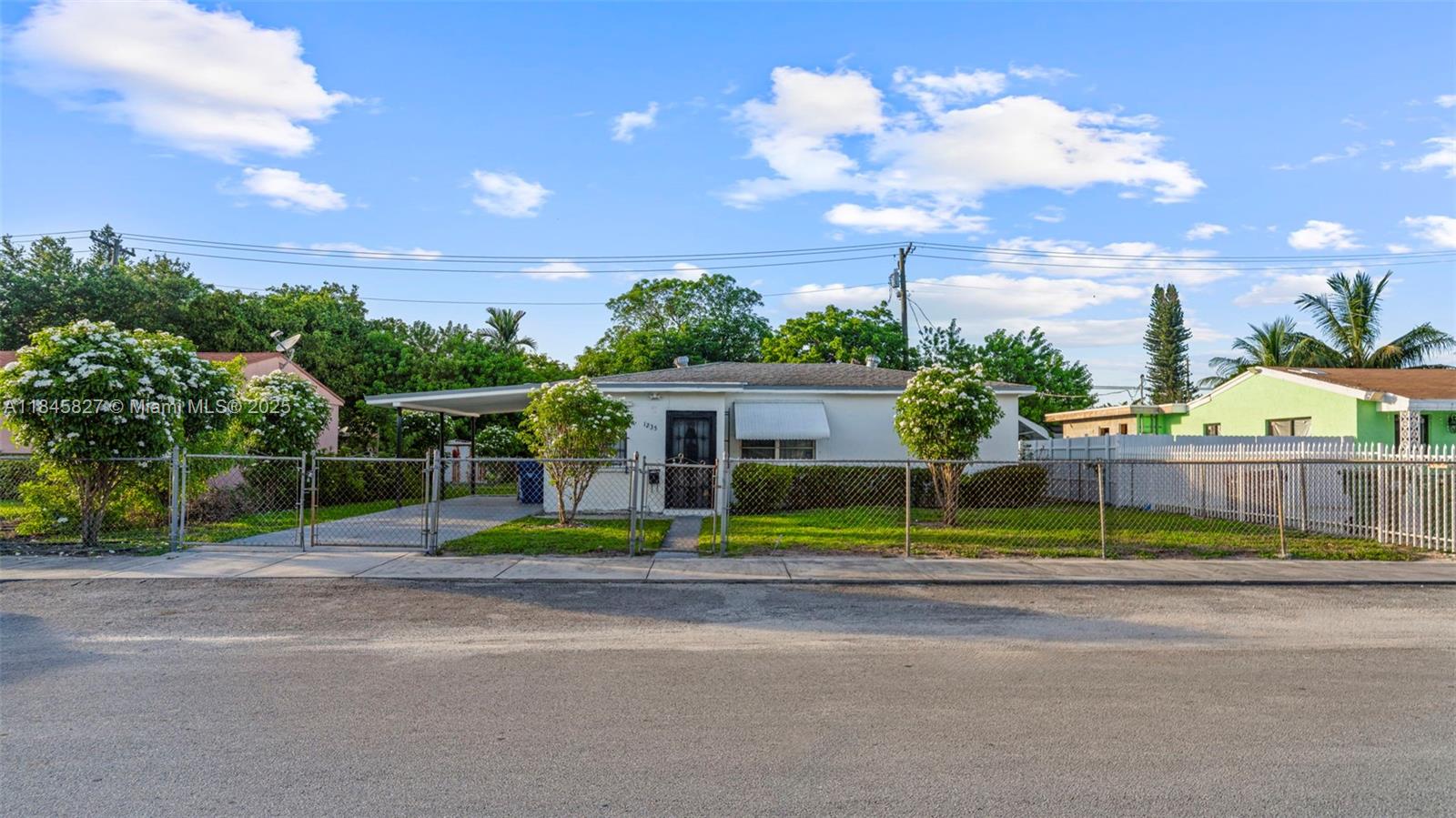 1235 NW 86th St Property Photo 1