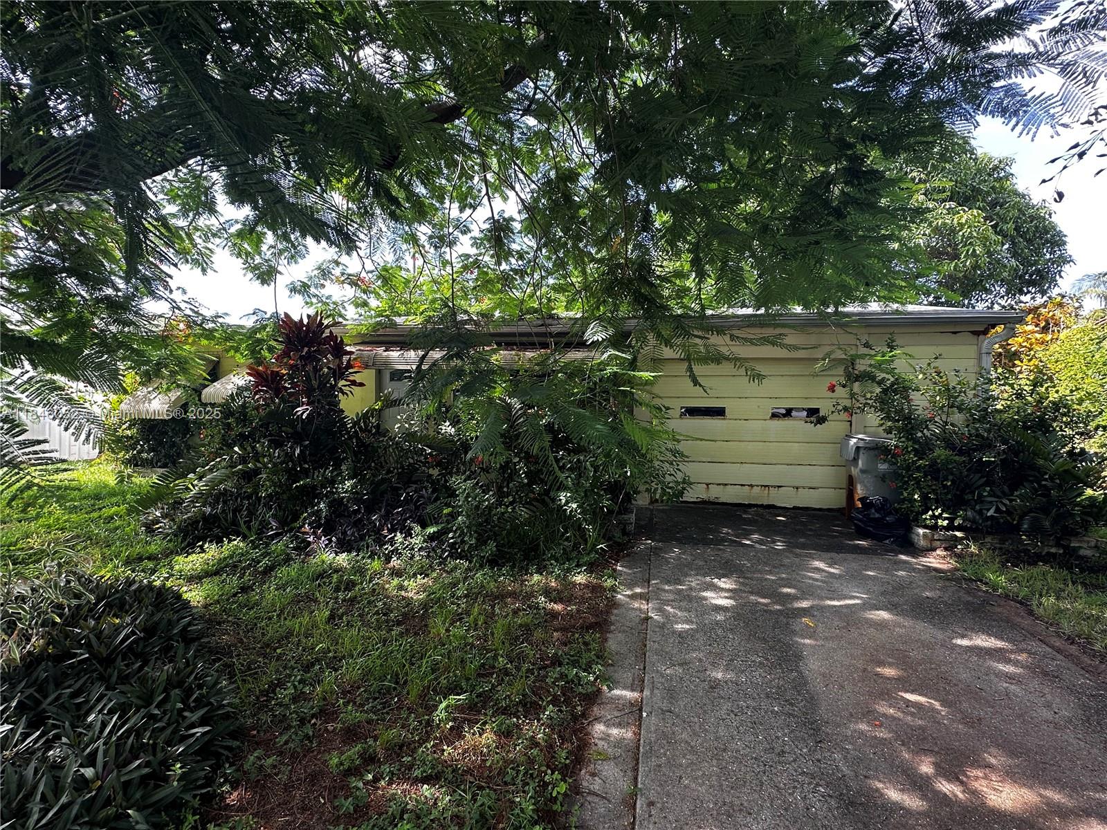 1612 Ne 29th St Property Photo 1