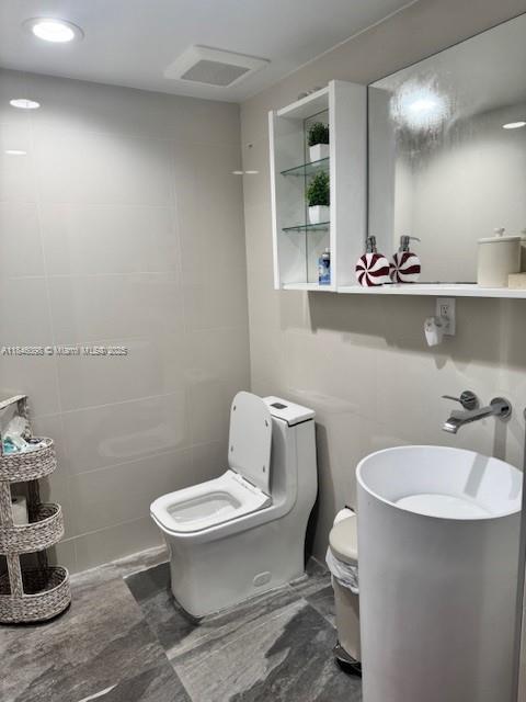 4229 W 7th Ln Property Photo 4
