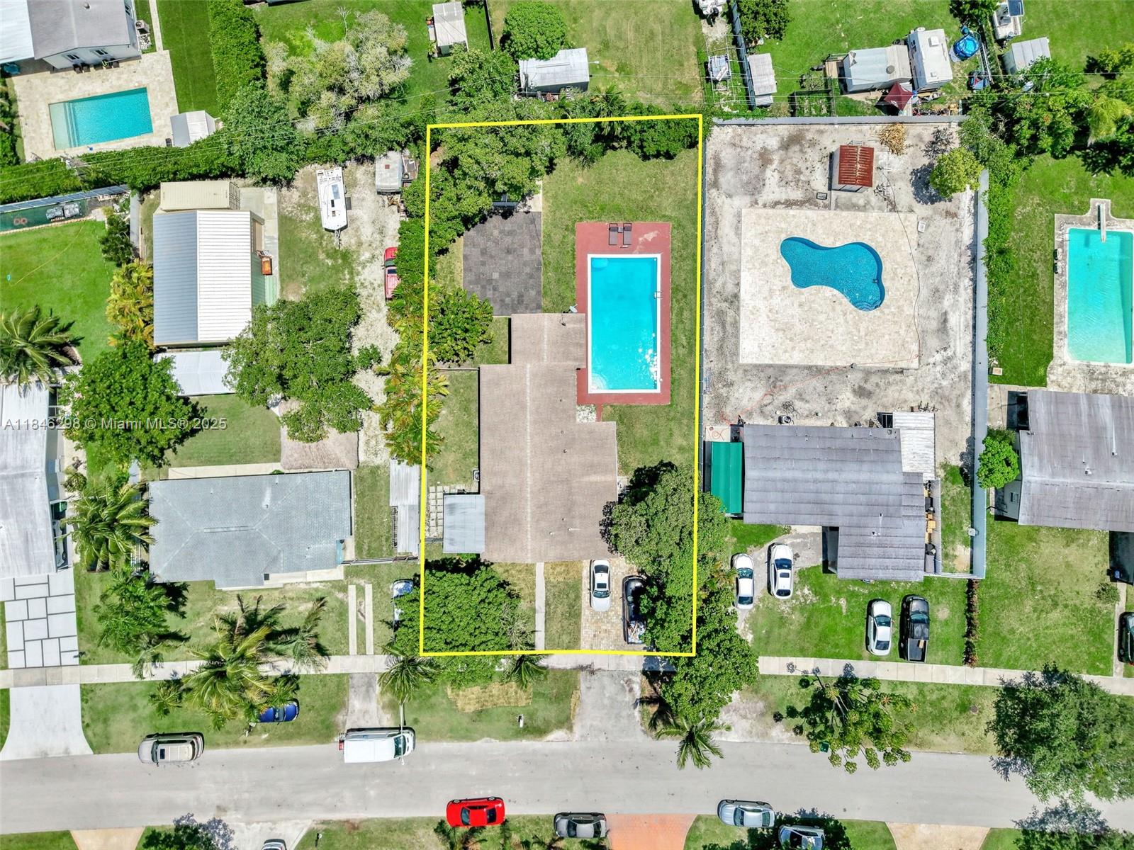 9740 Cutler Ridge Dr Property Photo 1