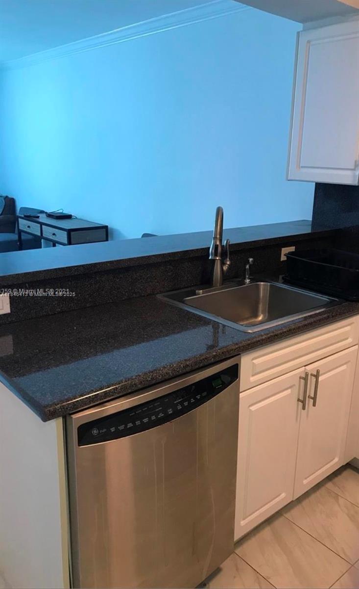 2501 S Ocean Dr 919 Property Photo 17