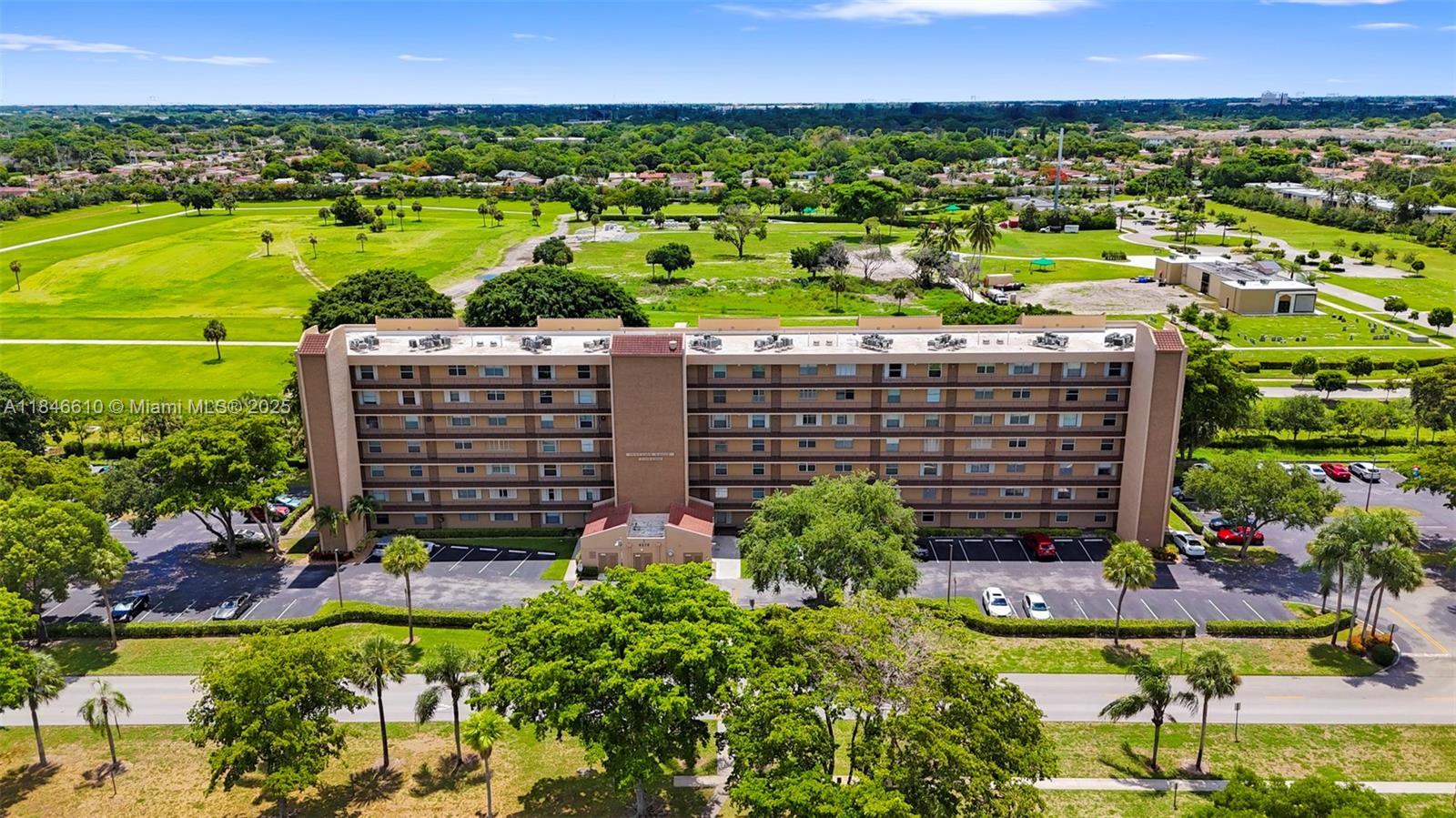 4570 Nw 18th Ave 606 Property Photo 2