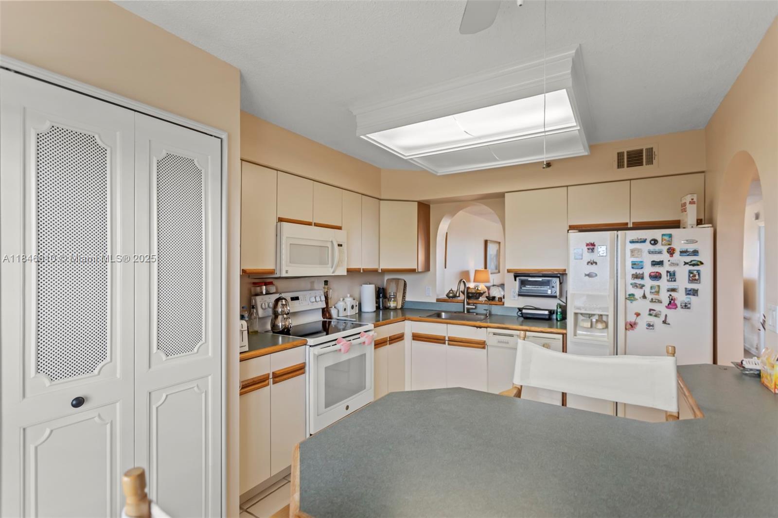 4570 Nw 18th Ave 606 Property Photo 5