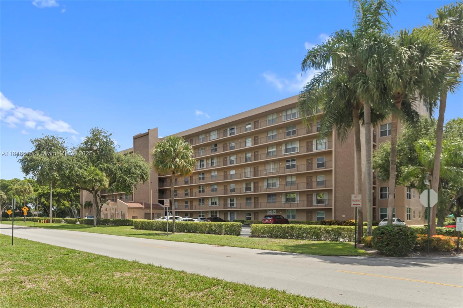 4570 Nw 18th Ave 606 Property Photo 28