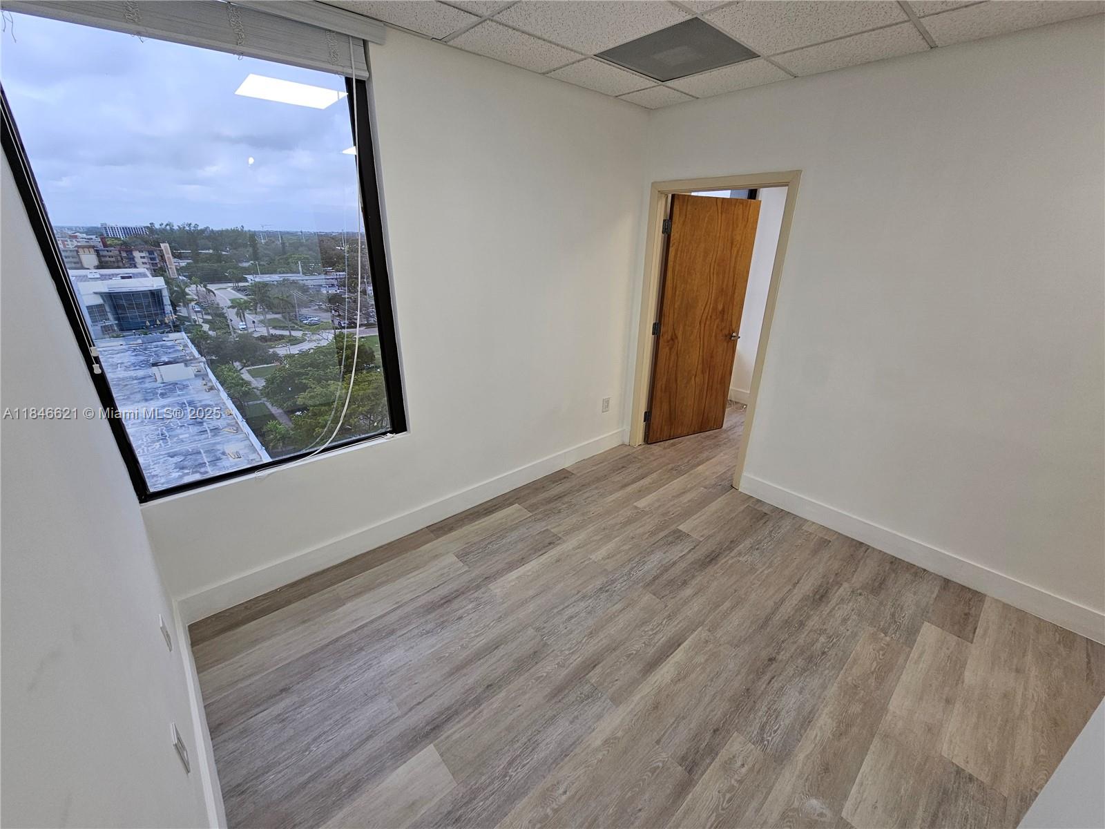 12550 Biscayne Blvd 800-11 Property Photo 6