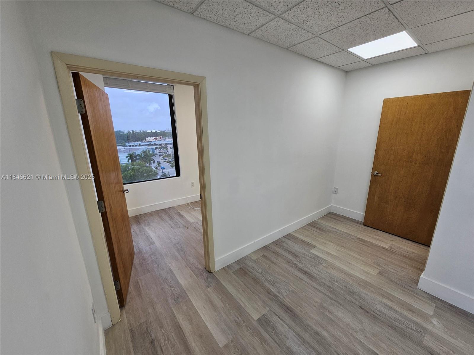 12550 Biscayne Blvd 800-11 Property Photo 7