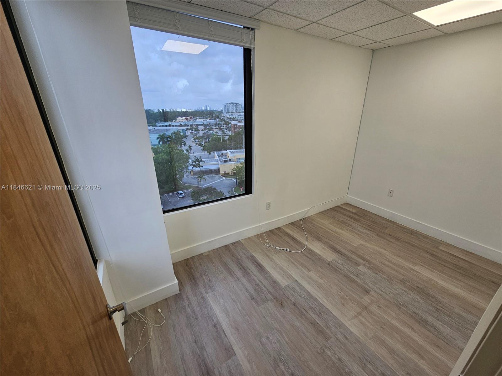 12550 Biscayne Blvd 800-11 Property Photo 8