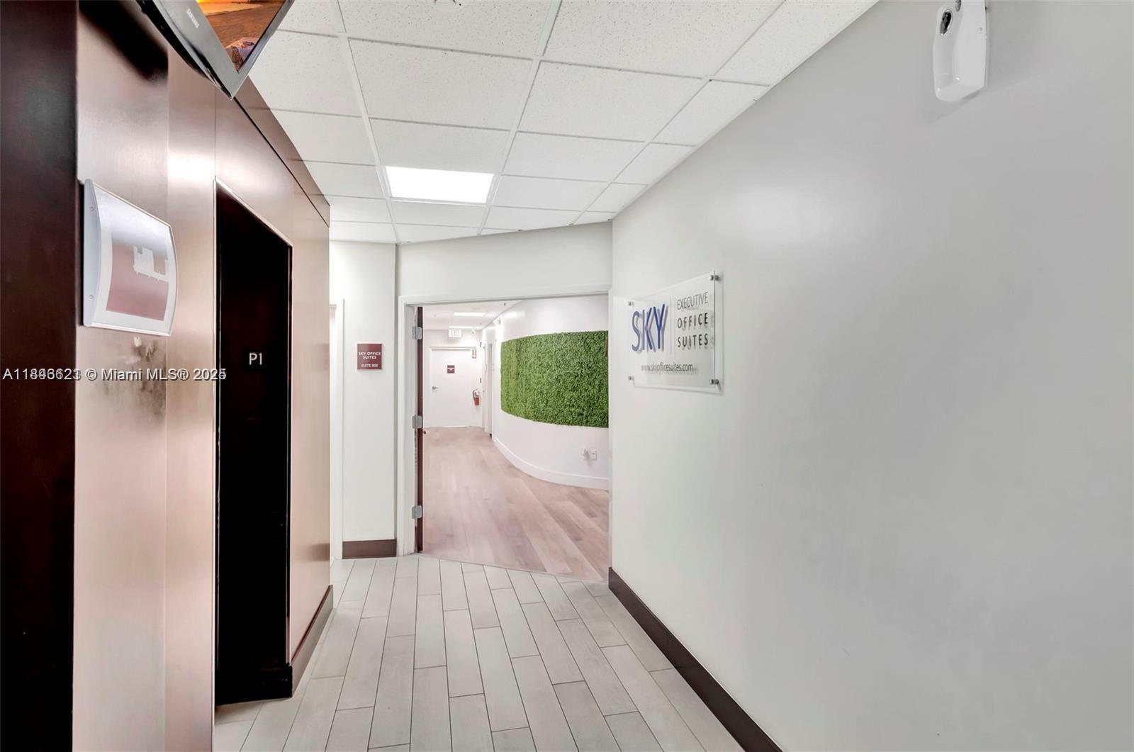 12550 Biscayne Blvd 800-11 Property Photo 10