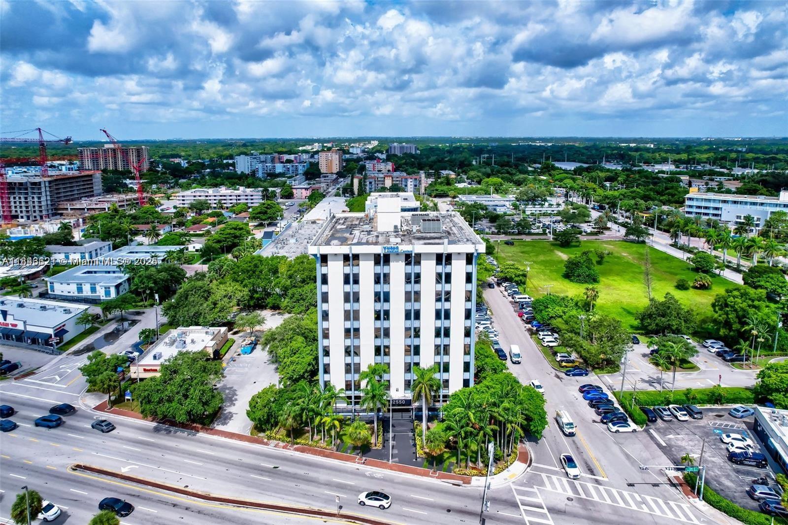 12550 Biscayne Blvd 800-11 Property Photo 17