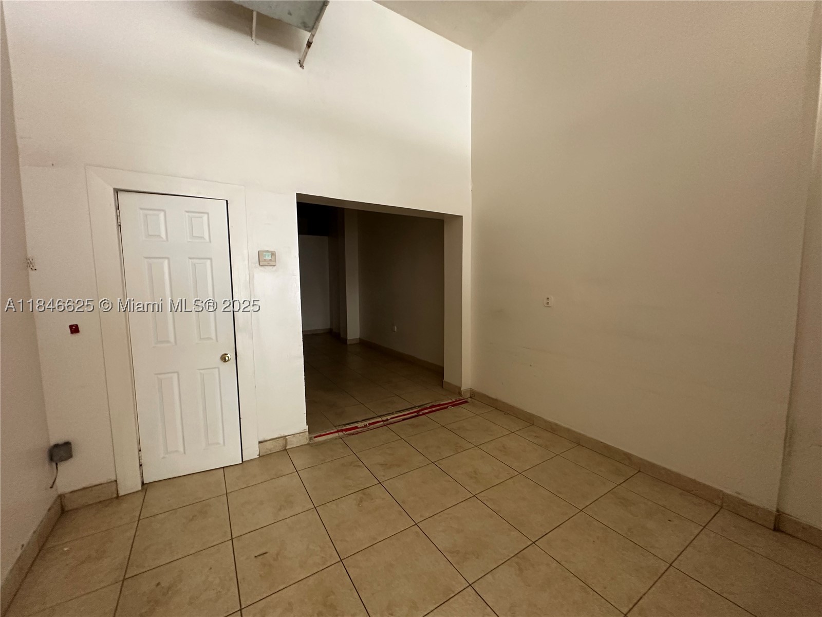 1932 Hollywood Blvd Property Photo 5