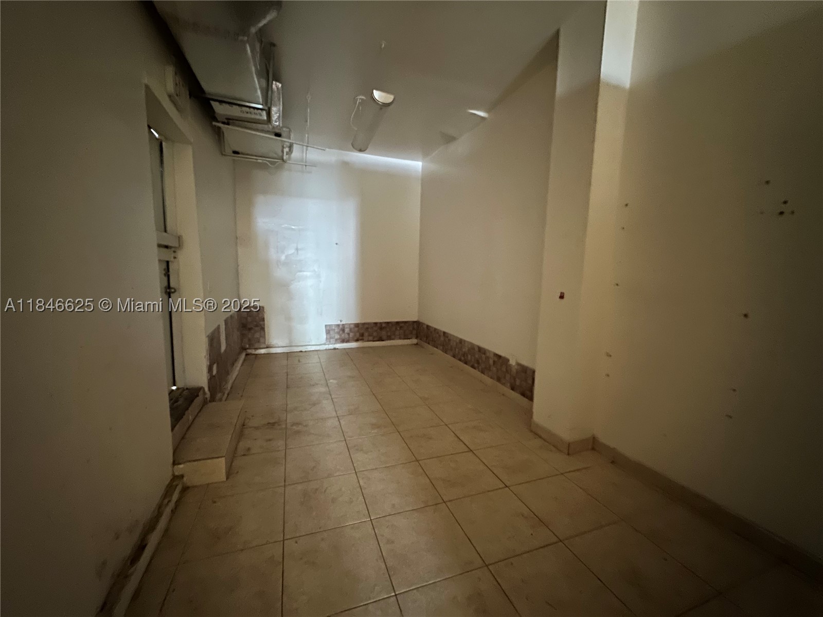 1932 Hollywood Blvd Property Photo 6