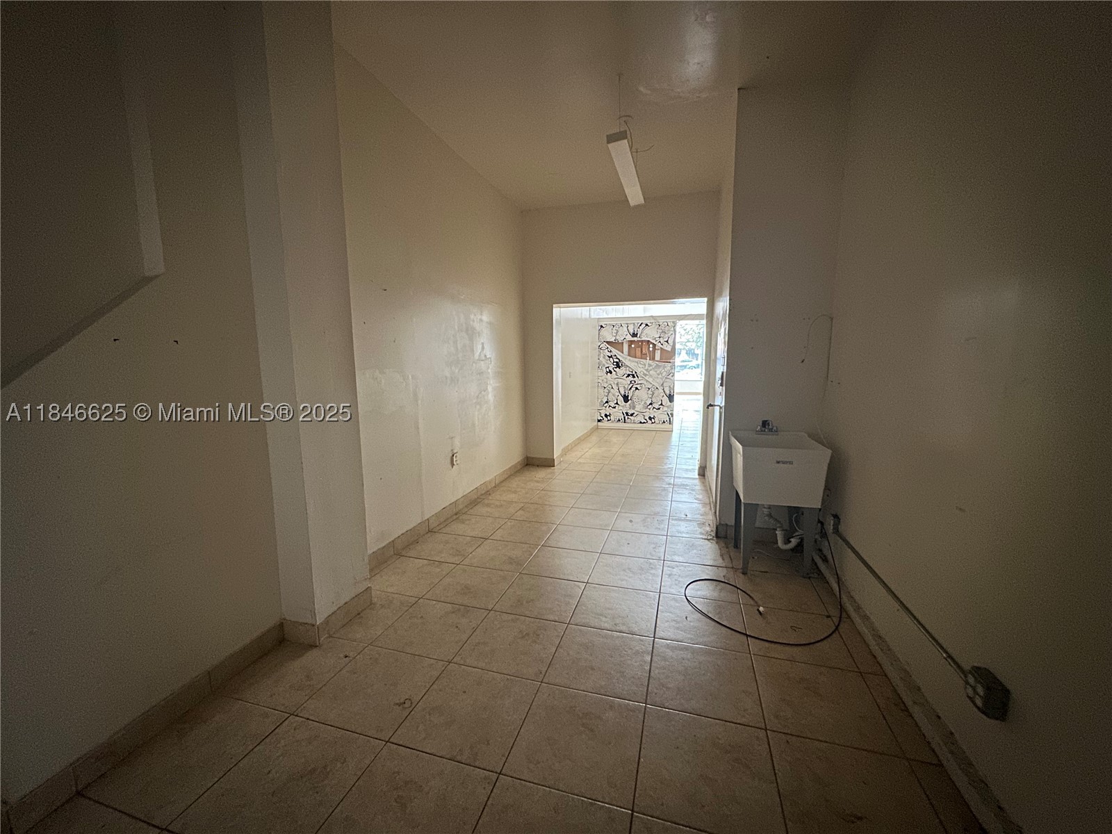 1932 Hollywood Blvd Property Photo 7