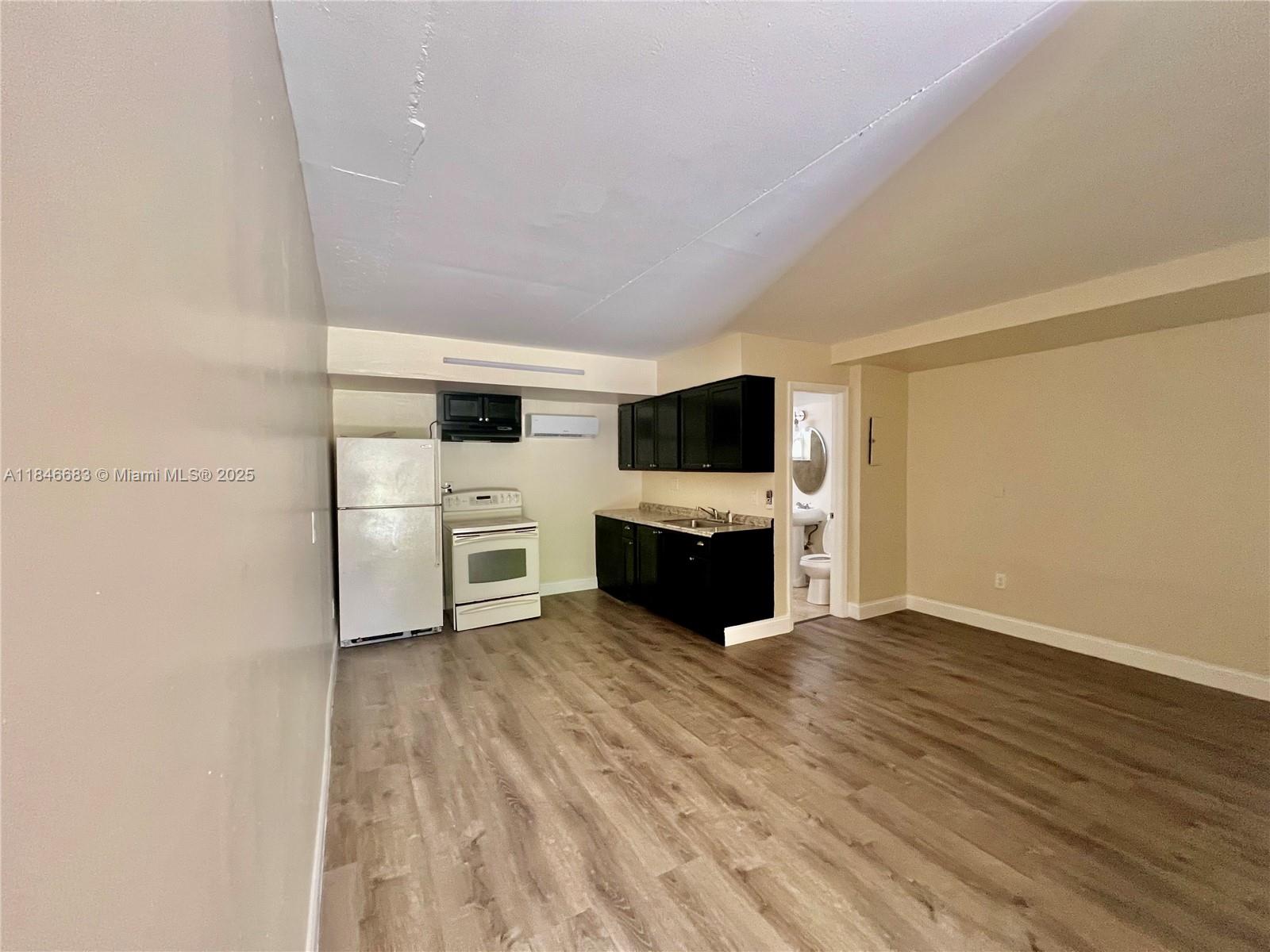 42 Nw 7th Ave 1 Property Photo 2