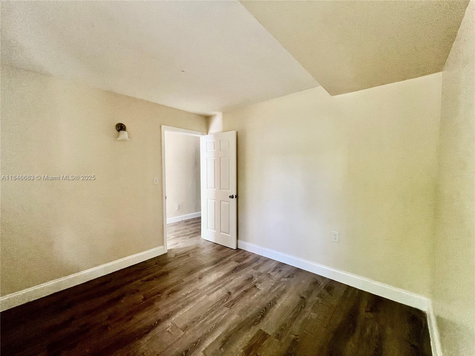 42 Nw 7th Ave 1 Property Photo 5