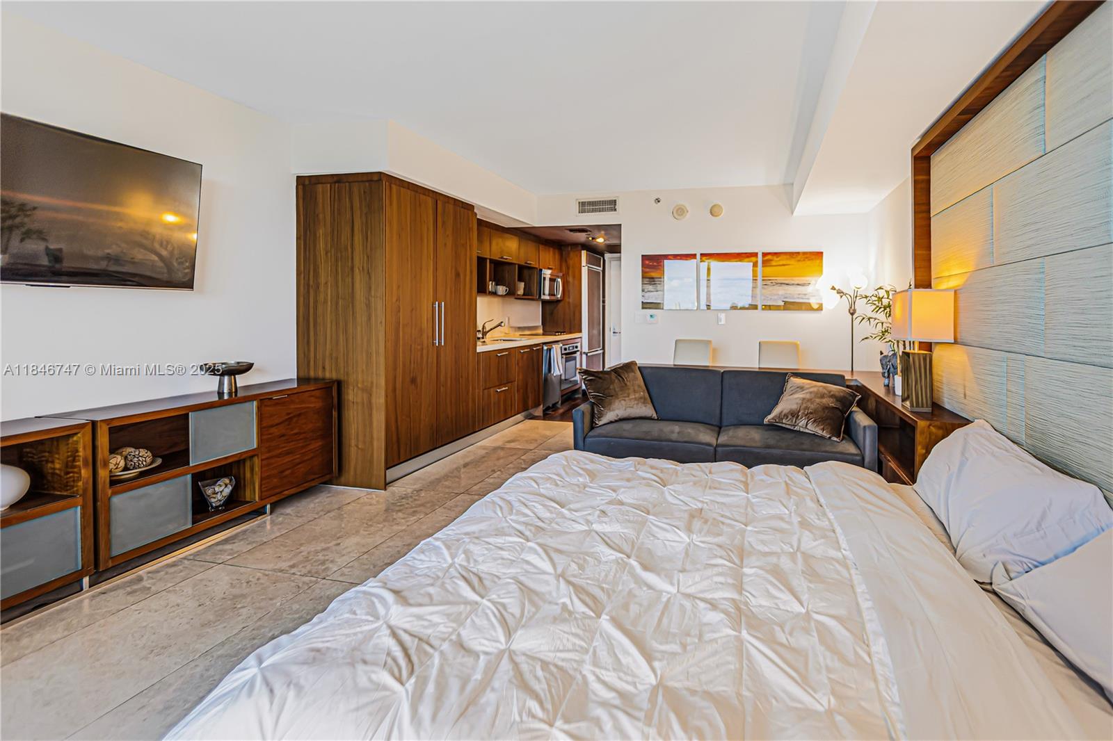 50 Biscayne Blvd 907 Property Photo 5