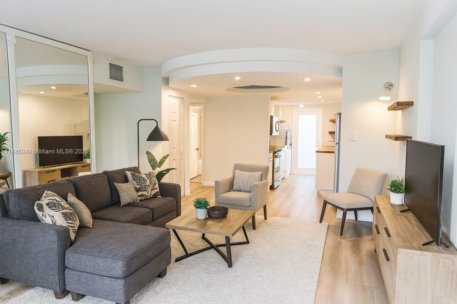 1065 98th St 2 Property Photo 1