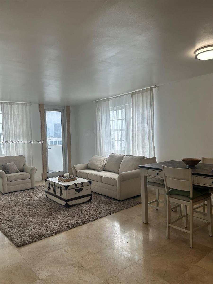 A11846982 Property Photo 1