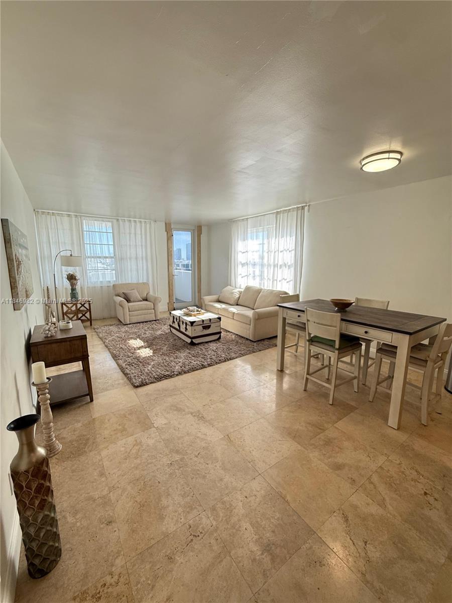 A11846982 Property Photo 2