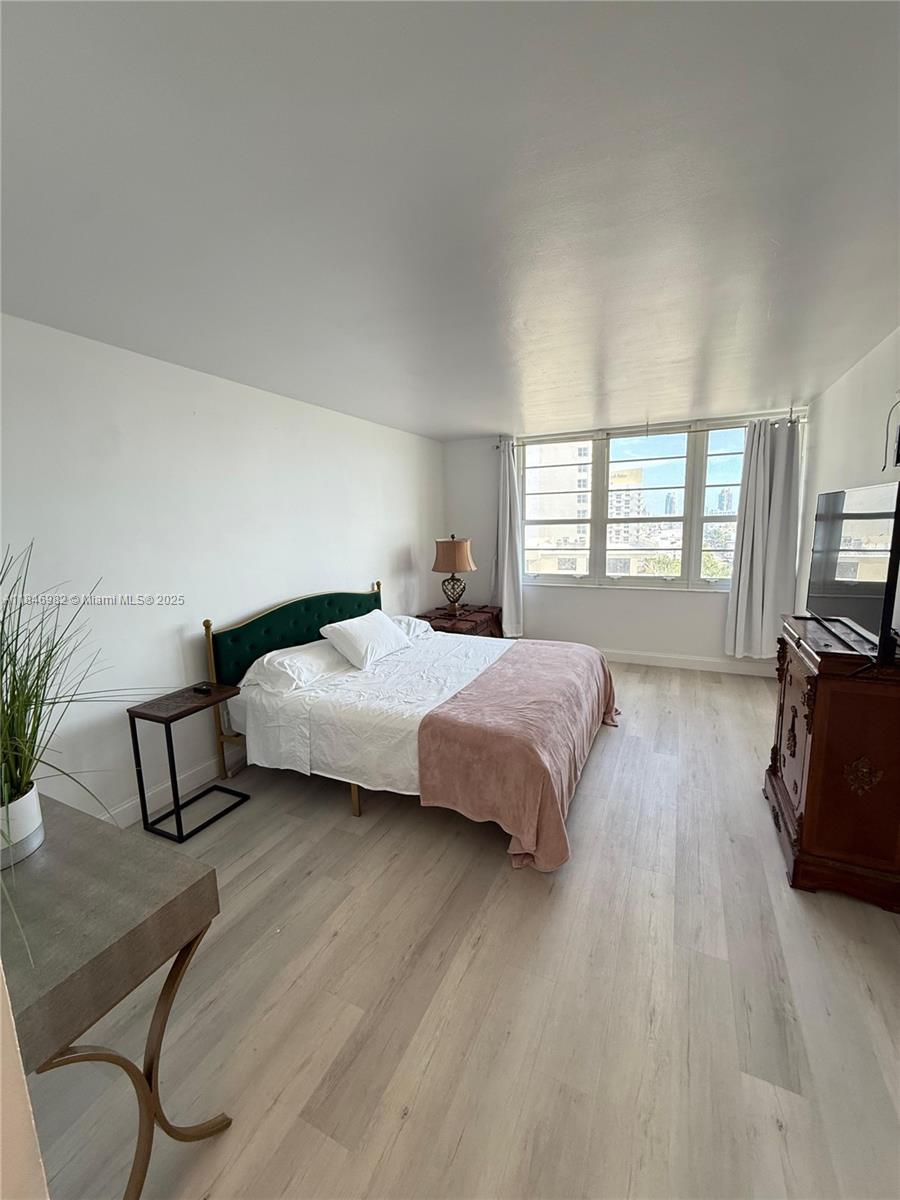 A11846982 Property Photo 12