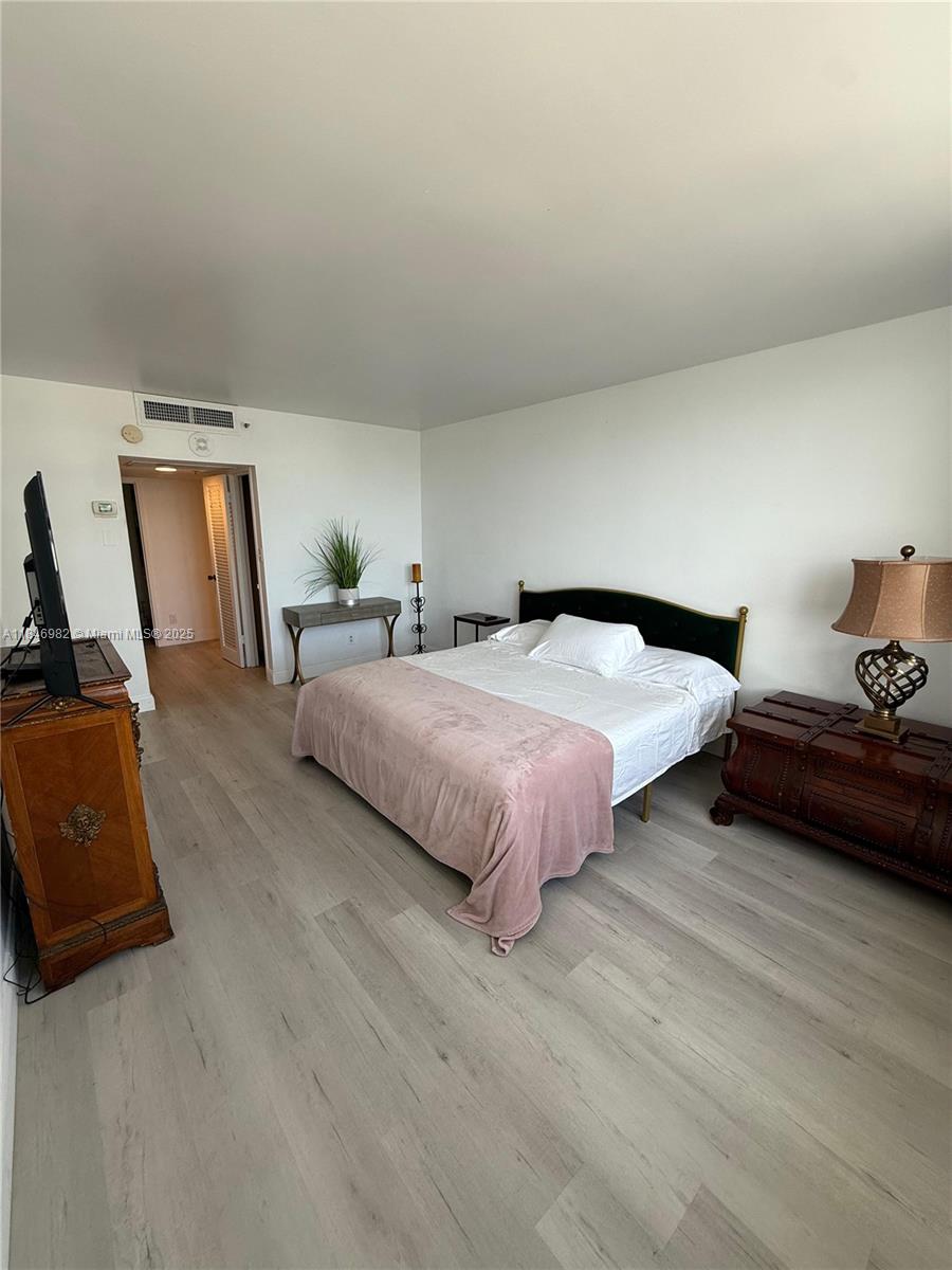 A11846982 Property Photo 13